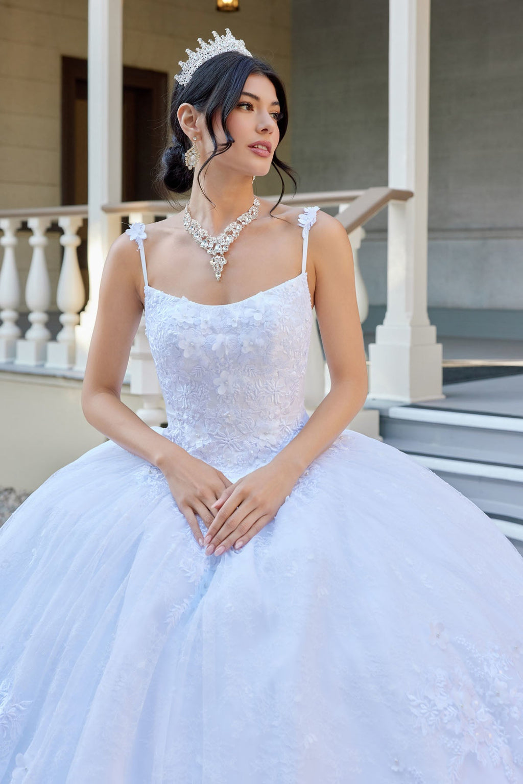 Elegant Lace Embellished Long Bridal Wedding Gown Detailed JTJT1496HW