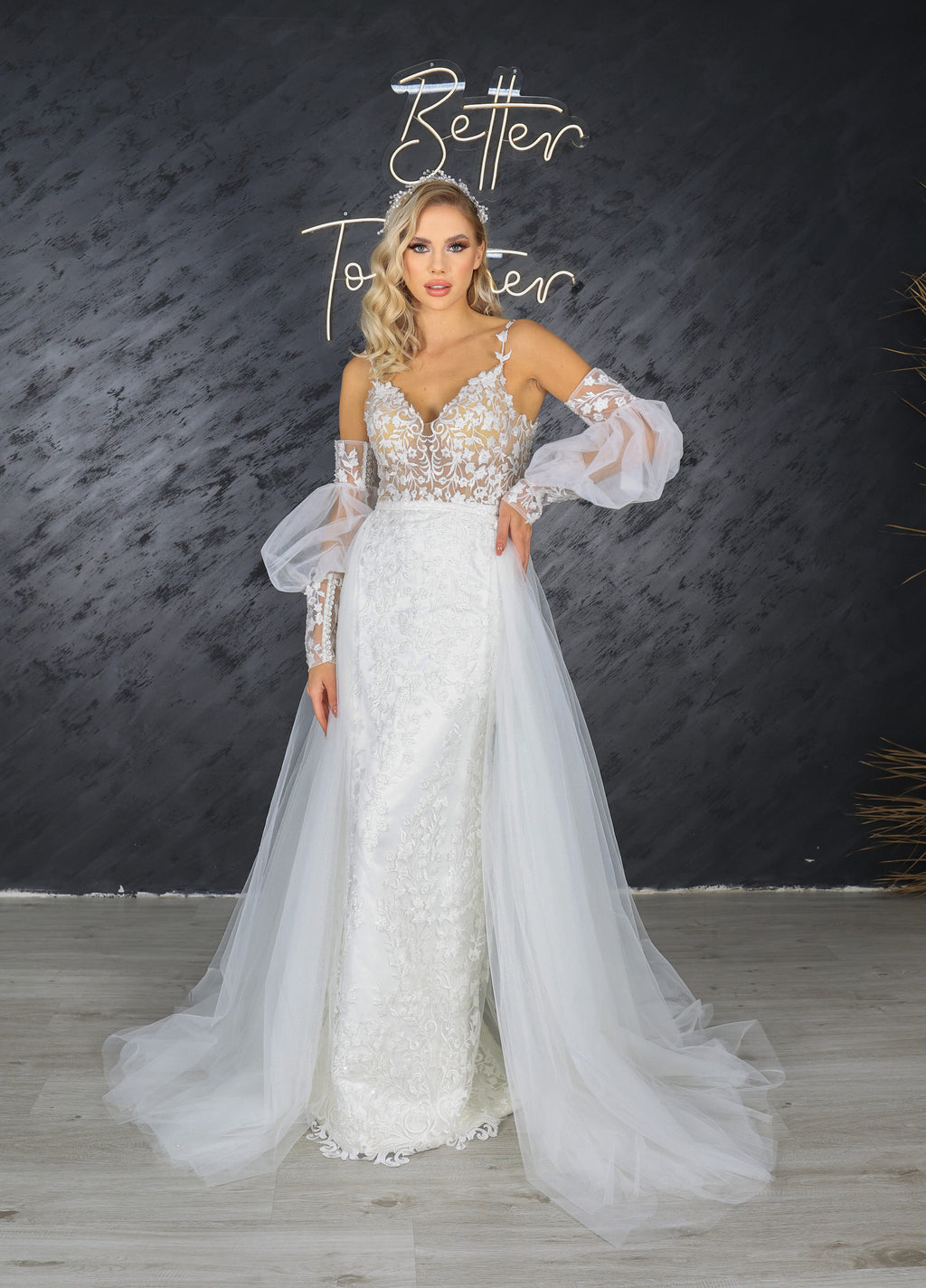 Mila column wedding dress