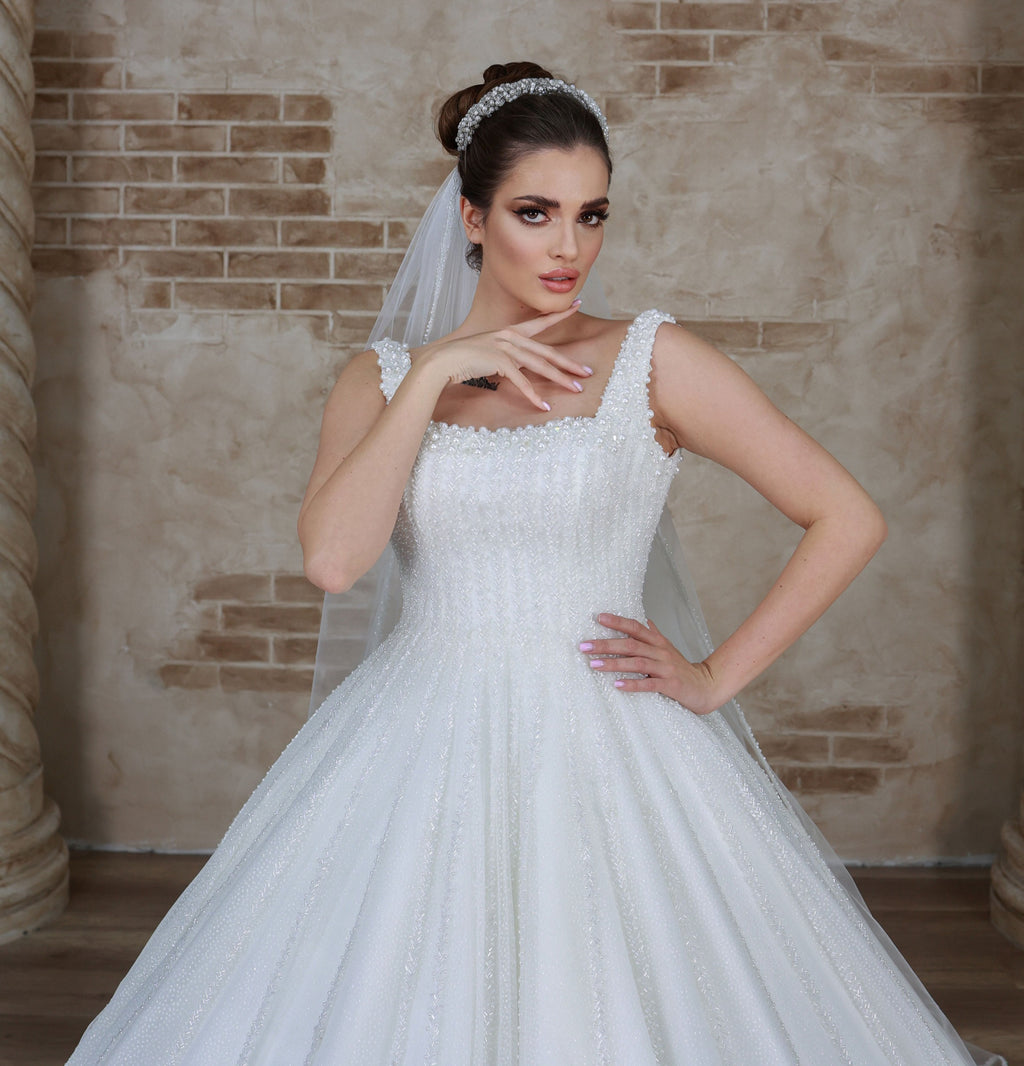 Asi a line wedding dress