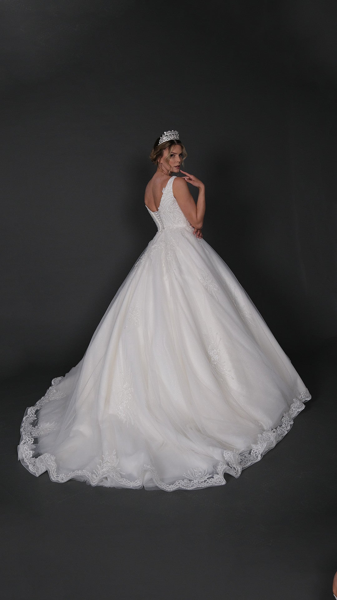 KARDEN a line wedding dress