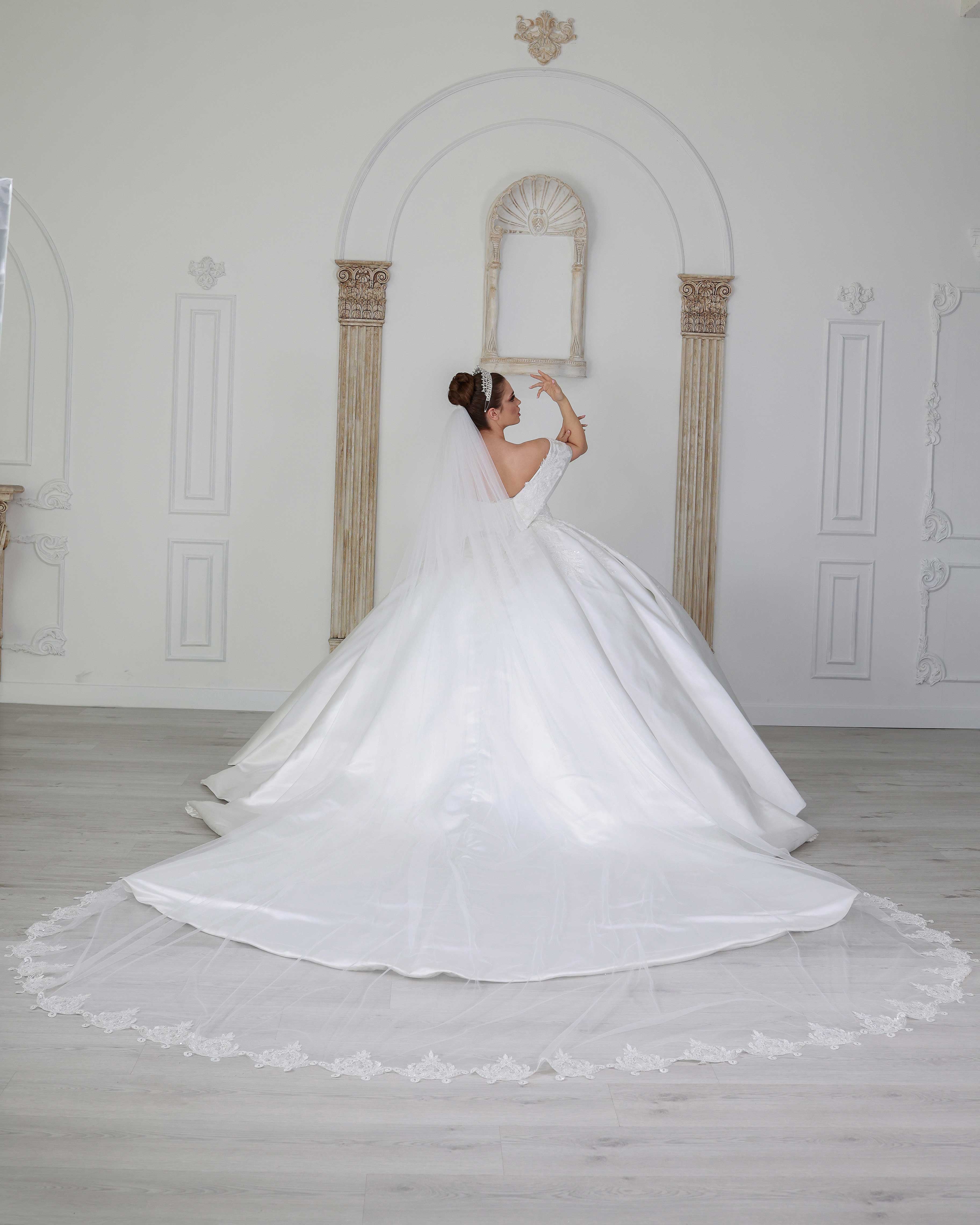Petek ballgown wedding dress