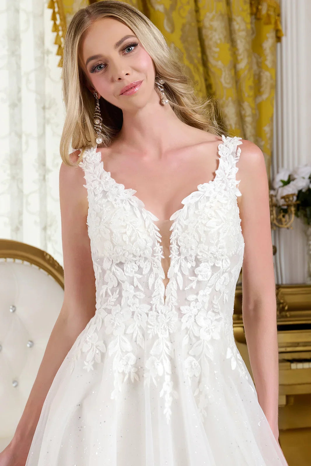 A-Line Wedding Dress, Fitted Bodice With Straps Adorned With Beads, Embroidery And Glitter-2